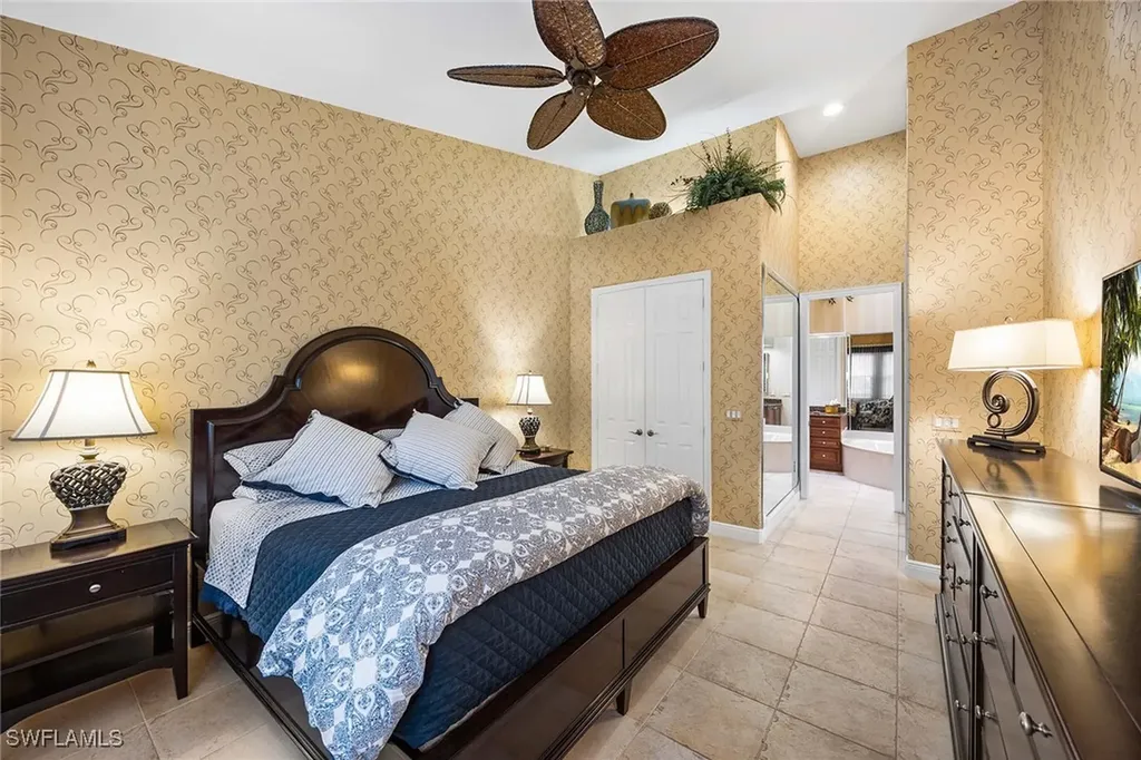 7841 Hawthorne Drive Naples FL 34113