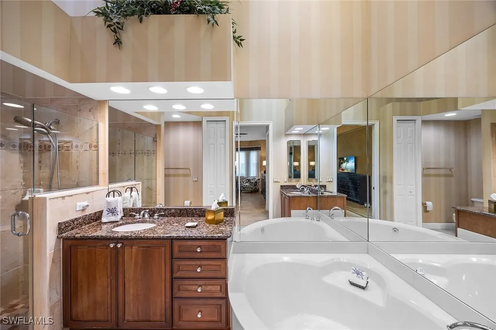 7841 Hawthorne Drive Naples FL 34113