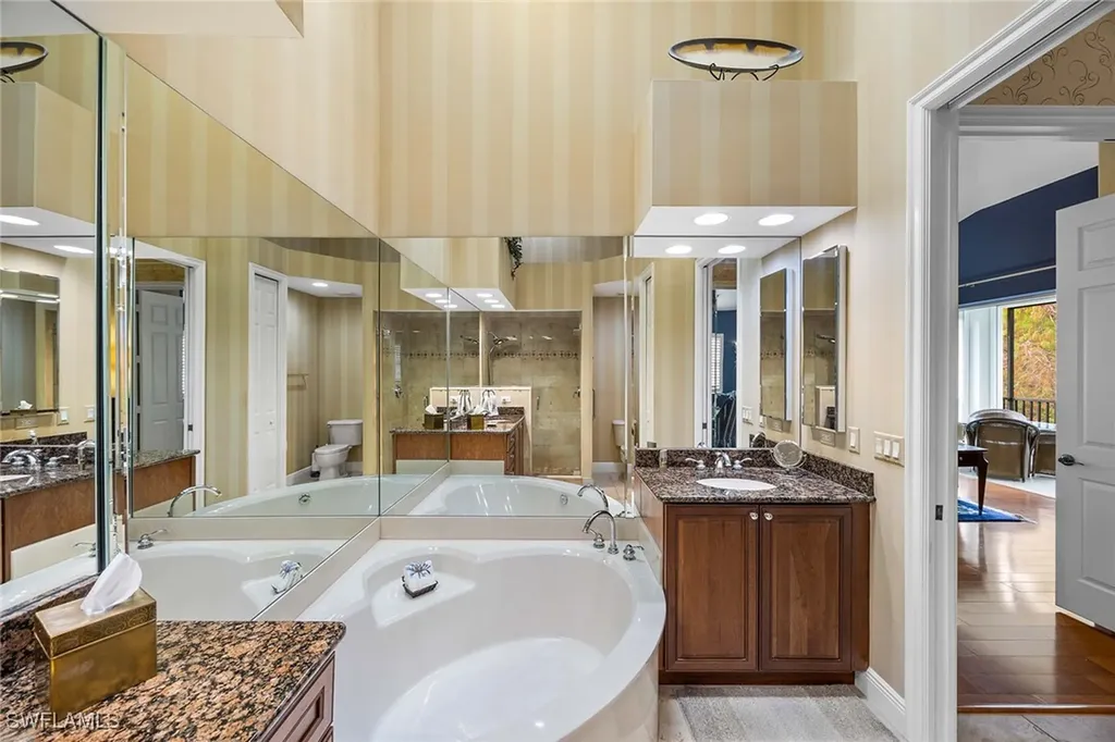 7841 Hawthorne Drive Naples FL 34113