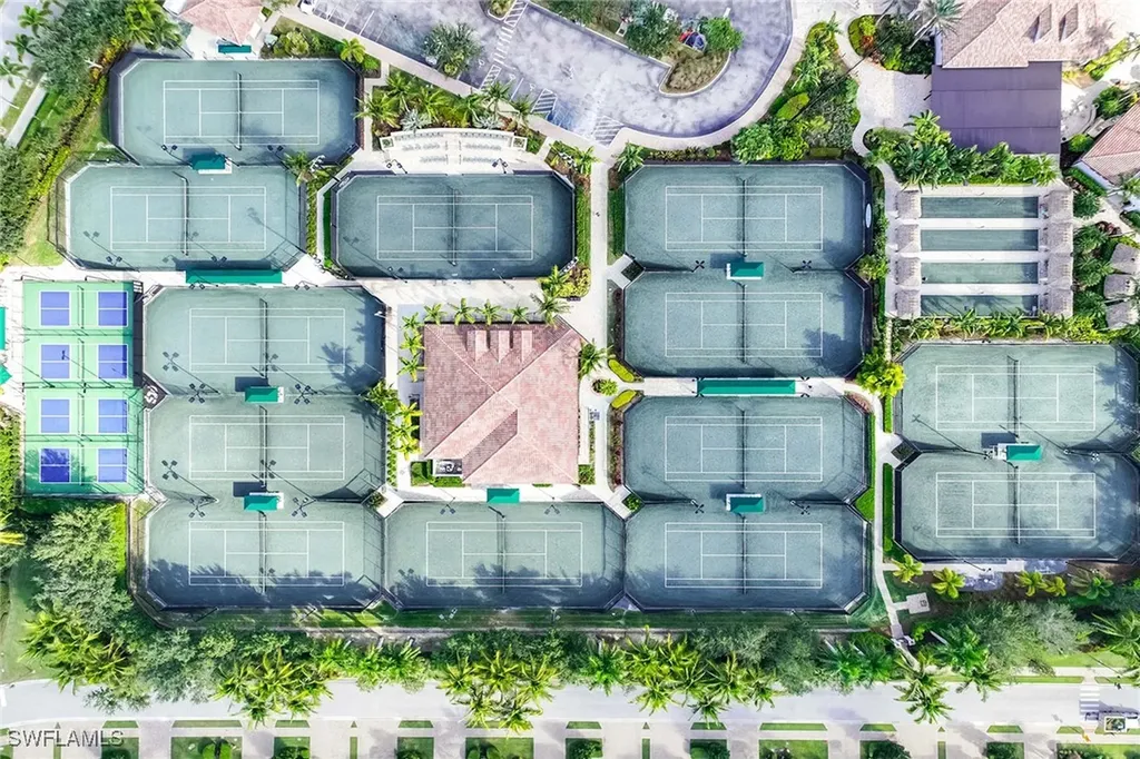 7841 Hawthorne Drive Naples FL 34113