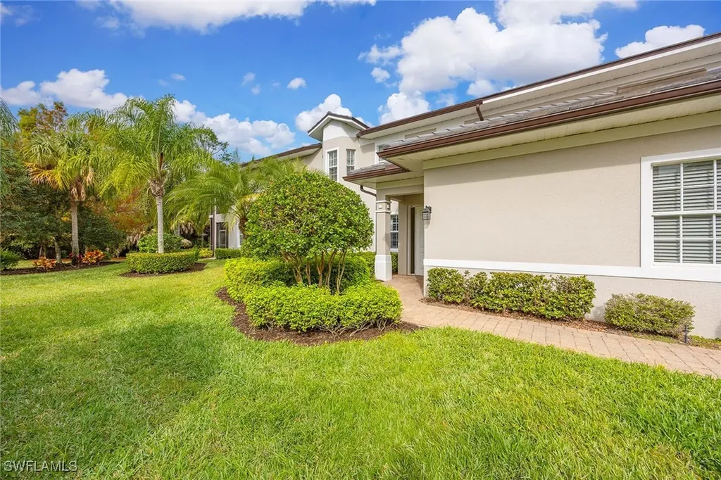 7841 Hawthorne Drive Naples FL 34113