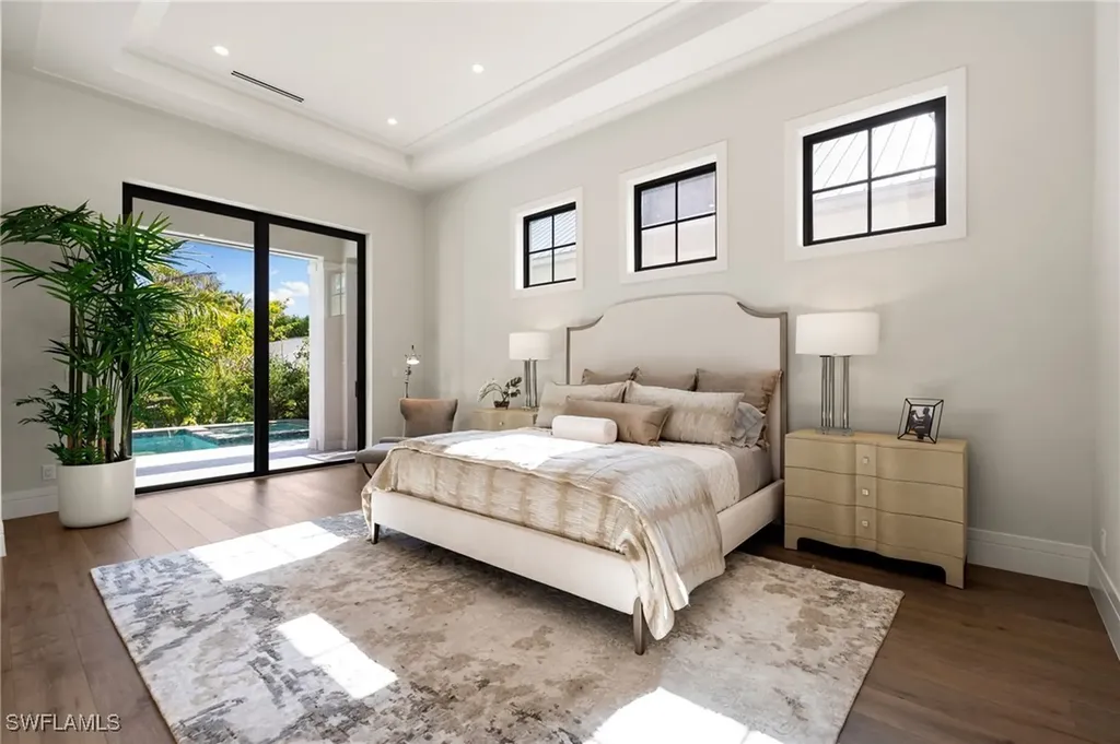 3540 Crayton Road Naples FL 34103