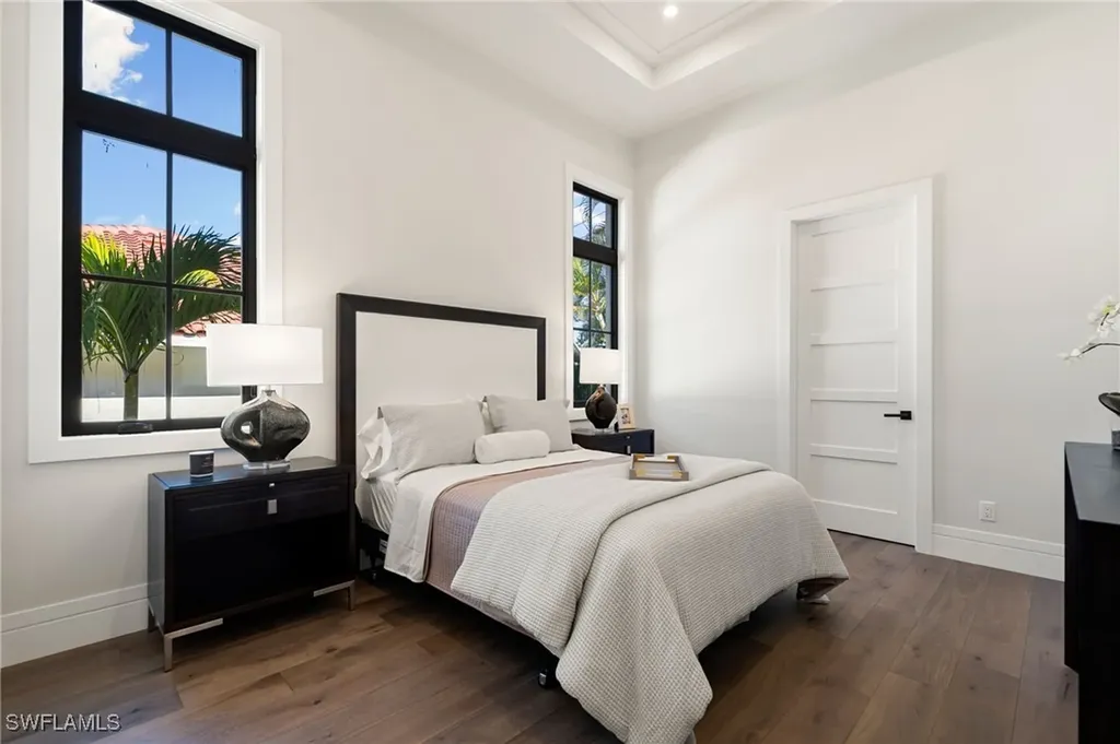 3540 Crayton Road Naples FL 34103