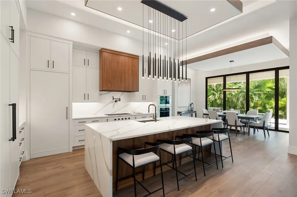 3540 Crayton Road Naples FL 34103
