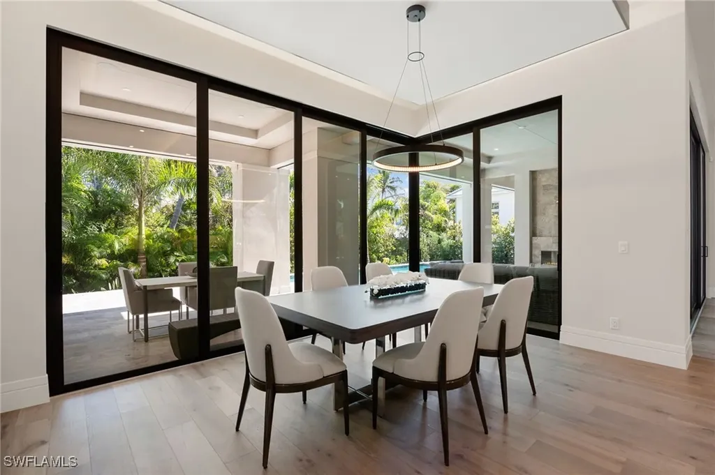 3540 Crayton Road Naples FL 34103