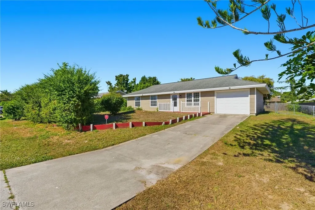 5283 17th Place SW Naples FL 34116