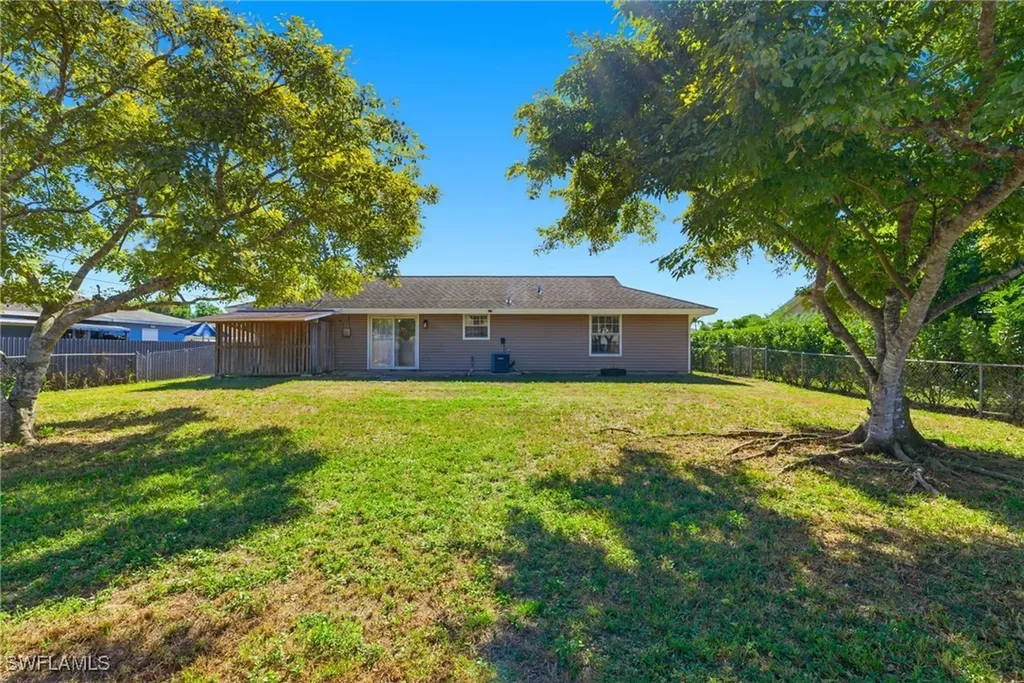 5283 17th Place SW Naples FL 34116