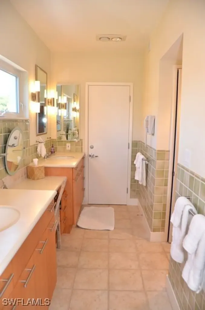 56 Gulf Shore Boulevard S Naples FL 34102