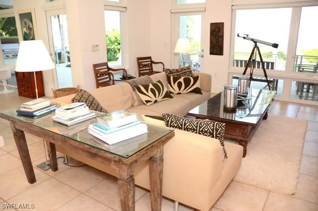 56 Gulf Shore Boulevard S Naples FL 34102