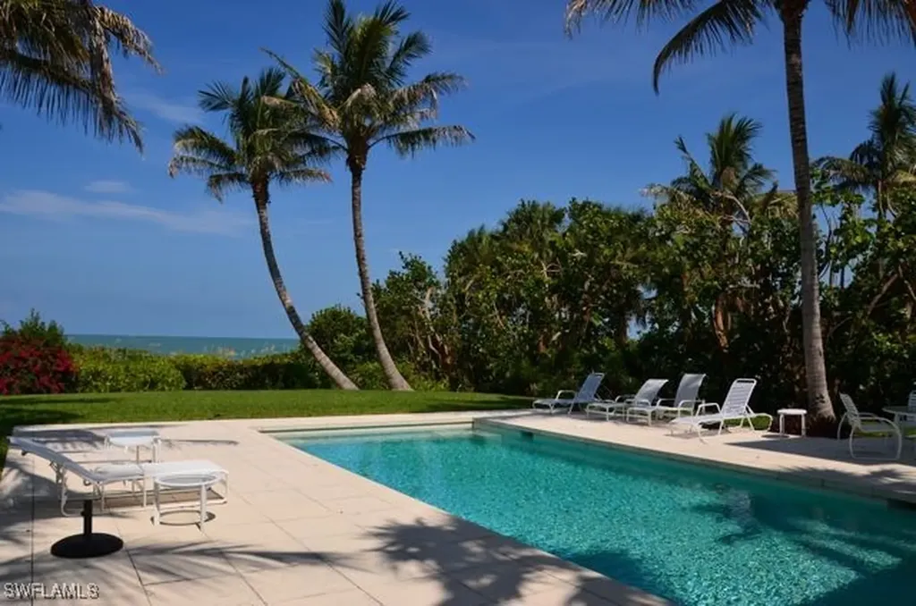 56 Gulf Shore Boulevard S Naples FL 34102