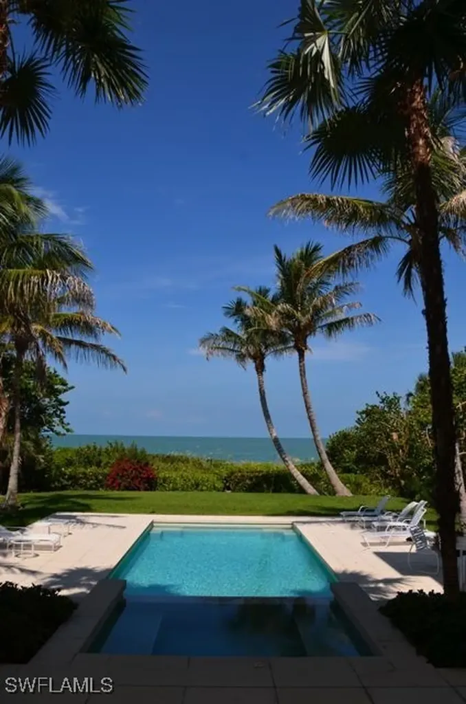 56 Gulf Shore Boulevard S Naples FL 34102