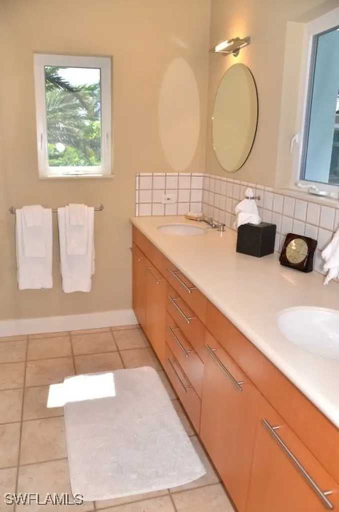 56 Gulf Shore Boulevard S Naples FL 34102