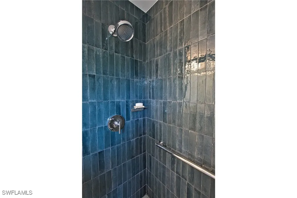 56 Gulf Shore Boulevard S Naples FL 34102