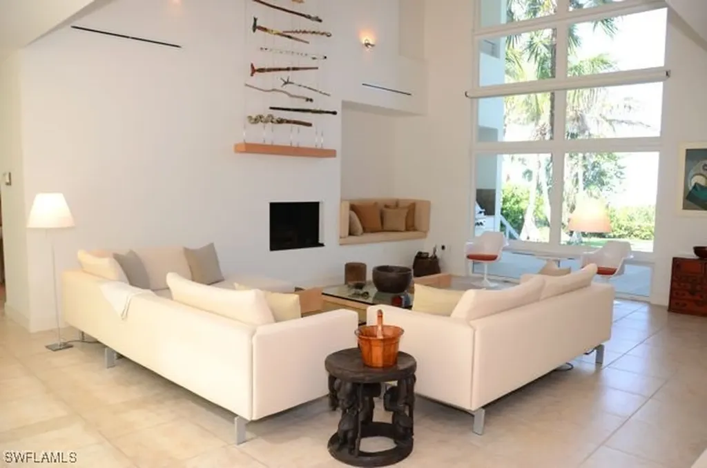 56 Gulf Shore Boulevard S Naples FL 34102