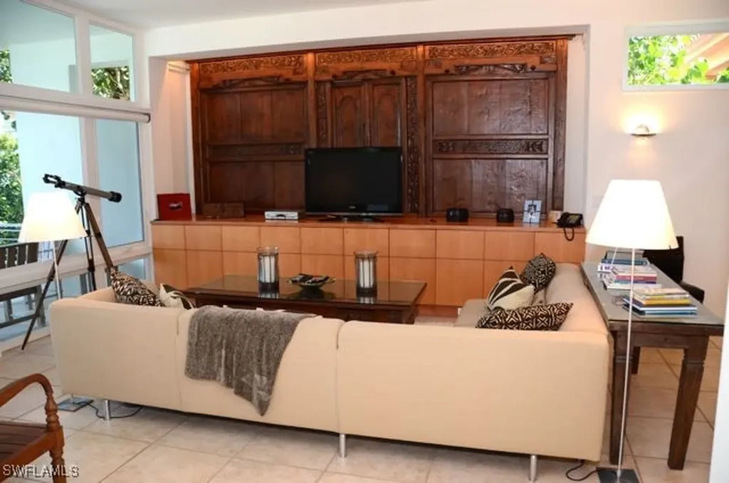 56 Gulf Shore Boulevard S Naples FL 34102