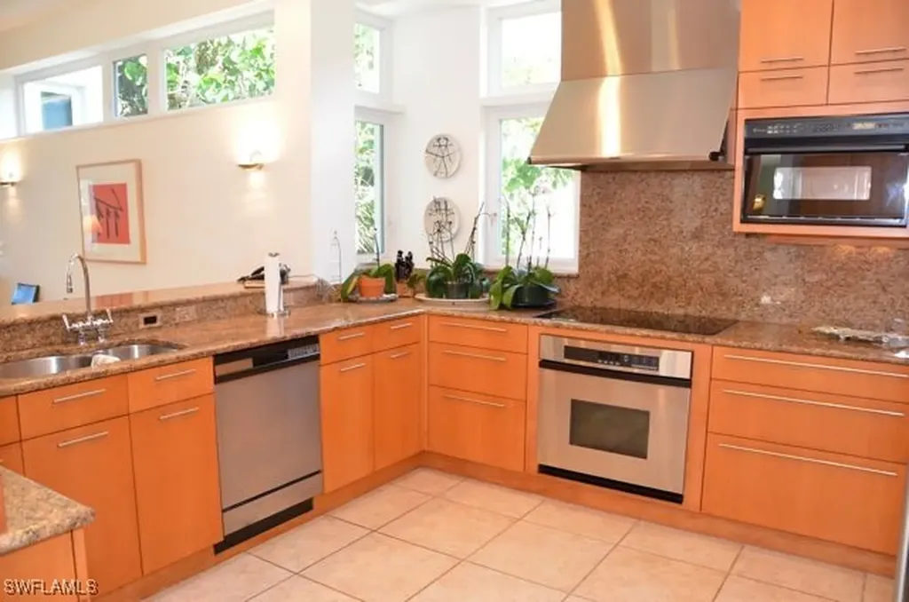 56 Gulf Shore Boulevard S Naples FL 34102