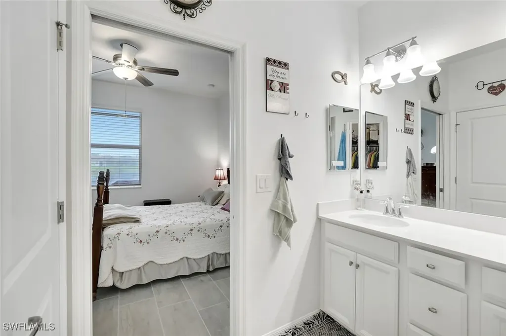 1653 Alameda Drive Naples FL 34120