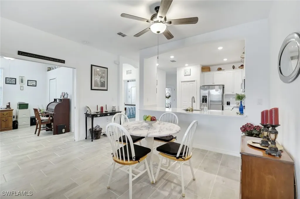1653 Alameda Drive Naples FL 34120