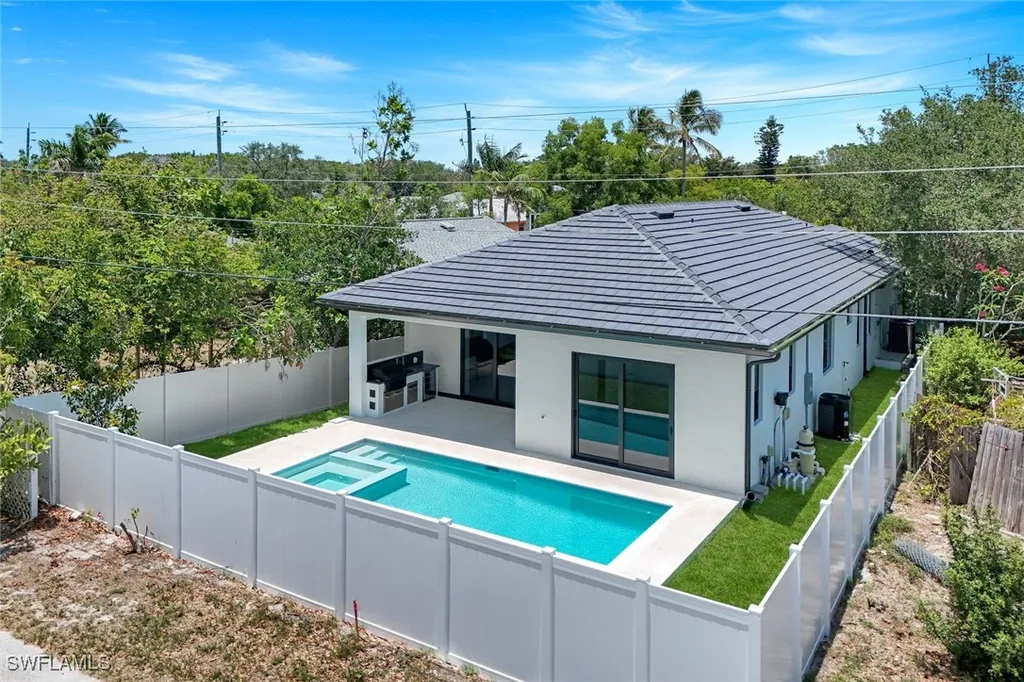 1312 Trail Terrace Drive Naples FL 34103