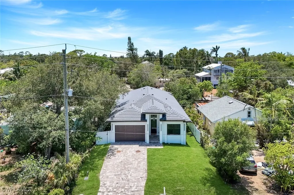1312 Trail Terrace Drive Naples FL 34103