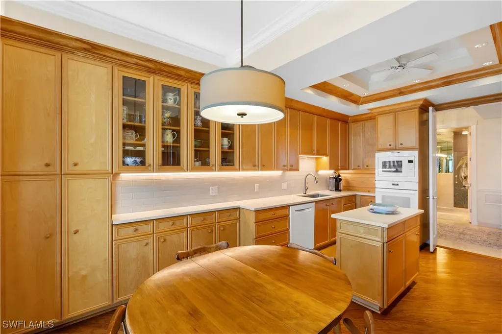 7515 Pelican Bay Boulevard Naples FL 34108