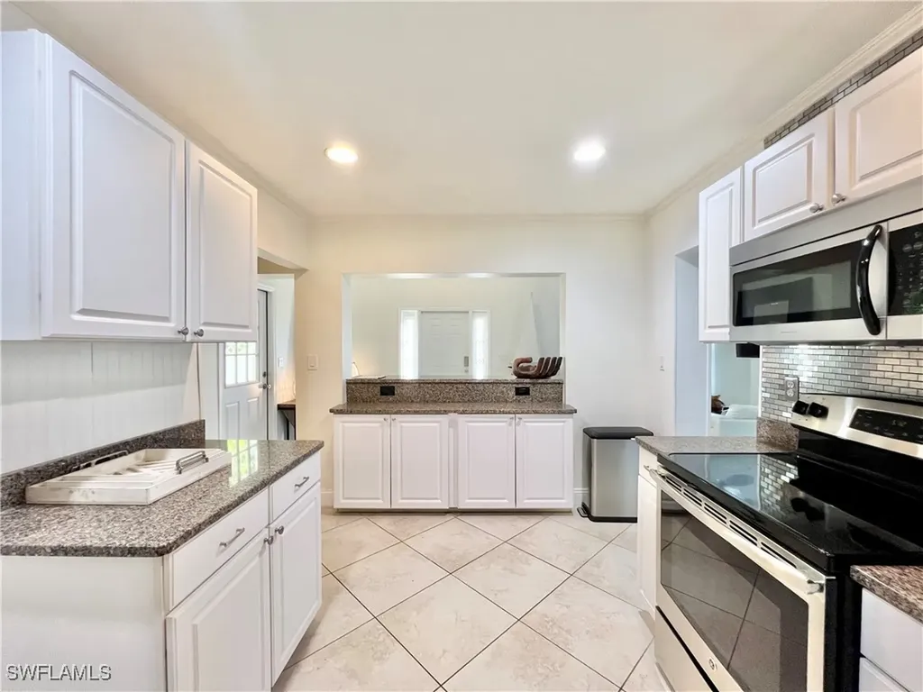 771 94th Avenue N Naples FL 34108
