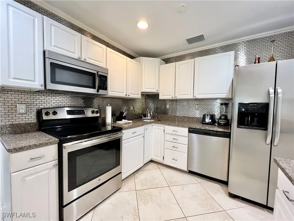 771 94th Avenue N Naples FL 34108