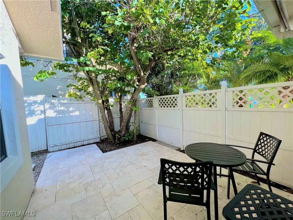 771 94th Avenue N Naples FL 34108