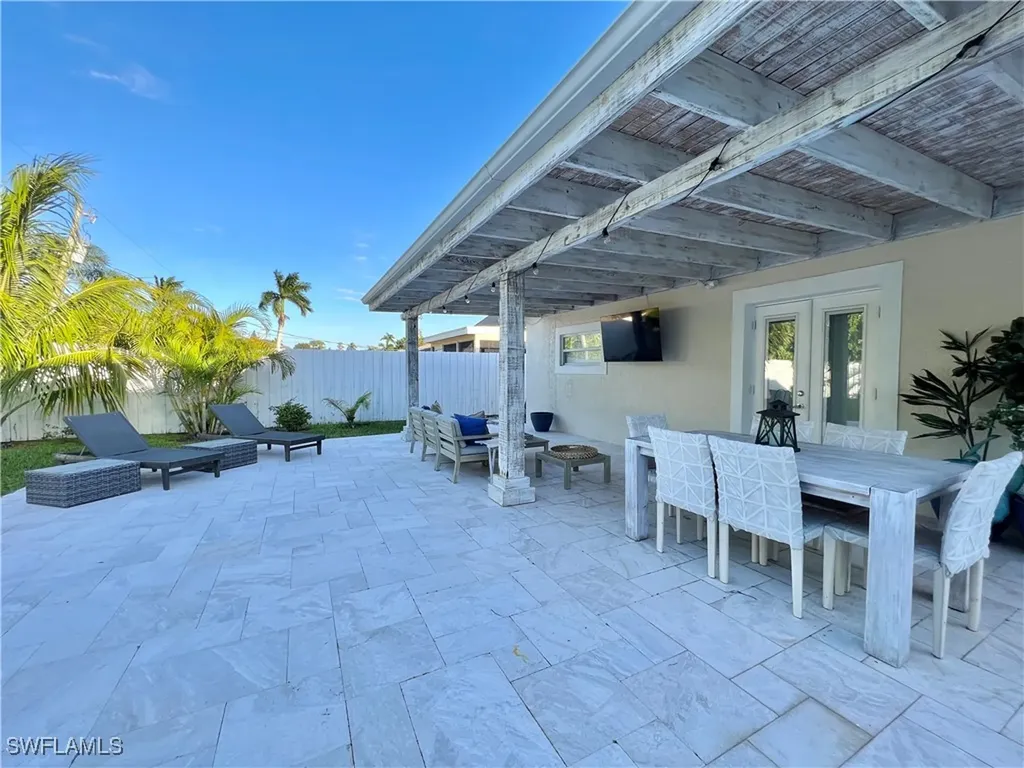 771 94th Avenue N Naples FL 34108