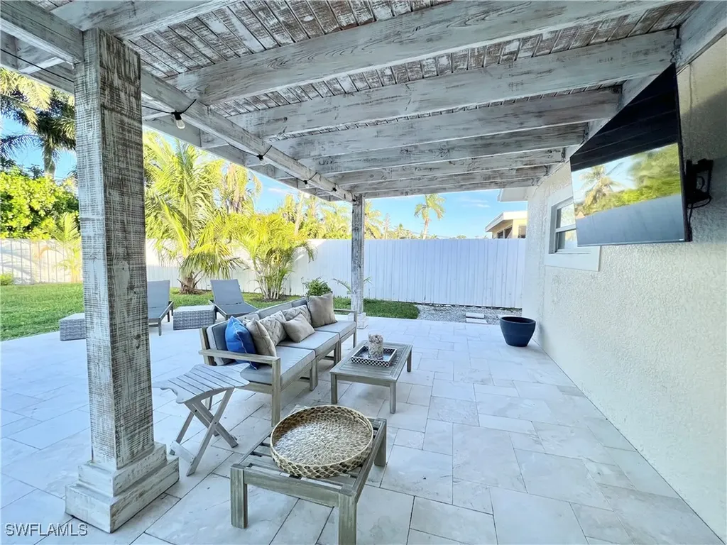771 94th Avenue N Naples FL 34108