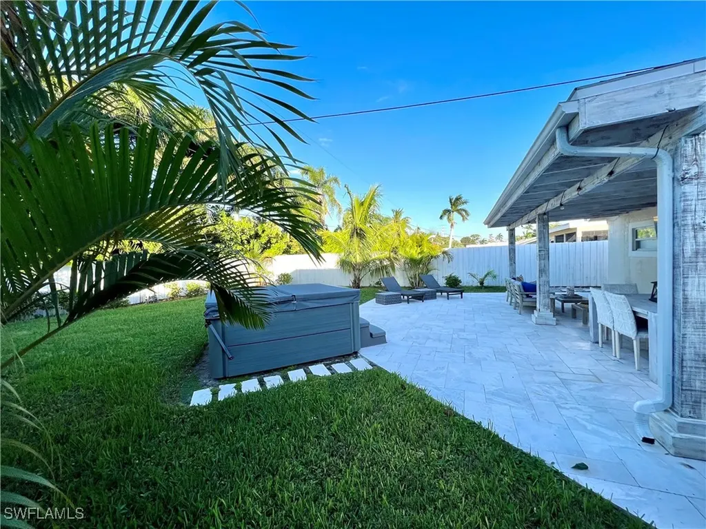 771 94th Avenue N Naples FL 34108