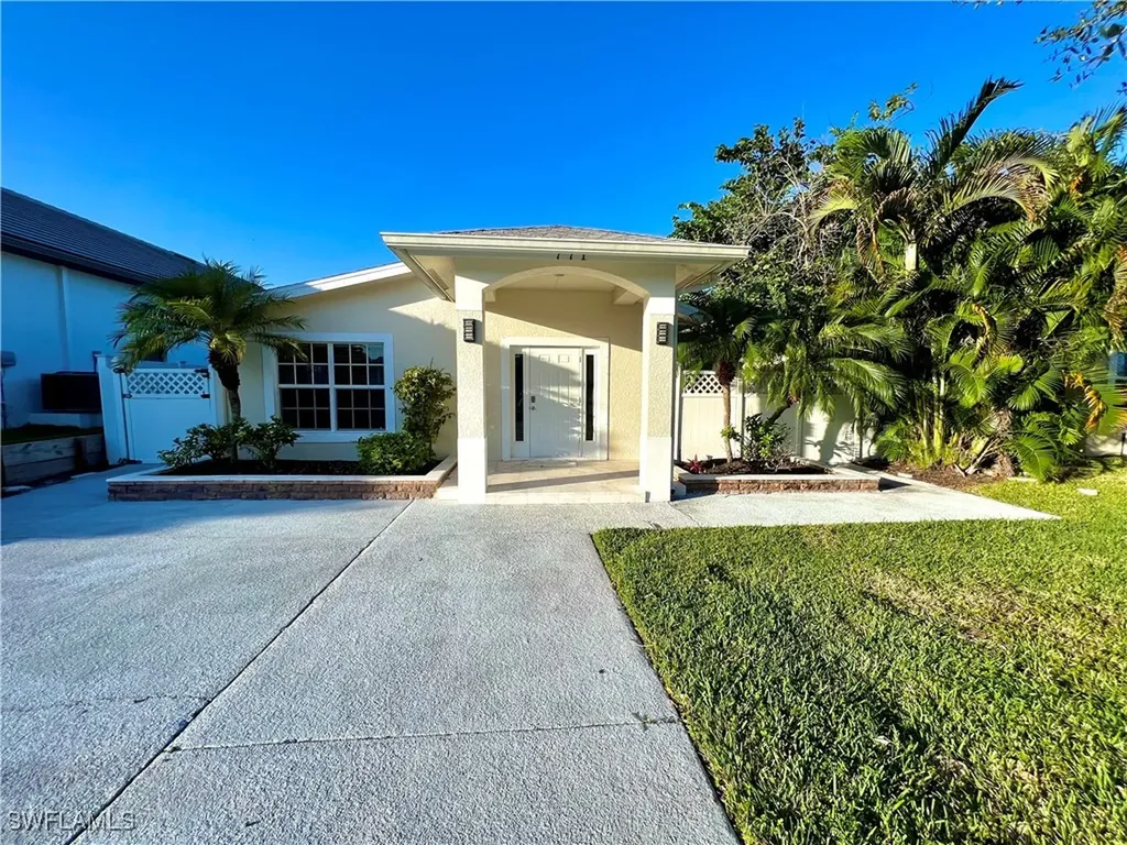771 94th Avenue N Naples FL 34108