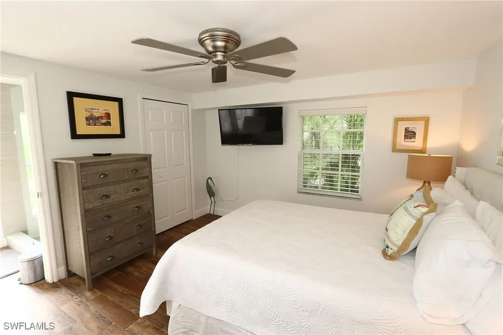714 11th Street N Naples FL 34102