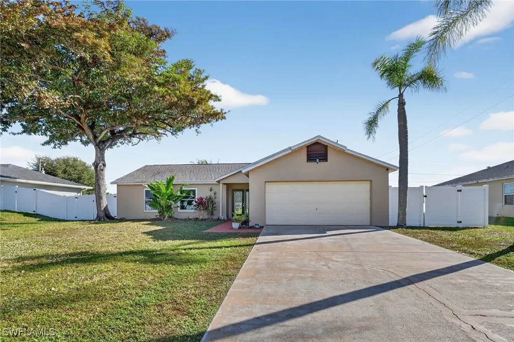 1105 SW 11th Place Cape Coral FL 33991