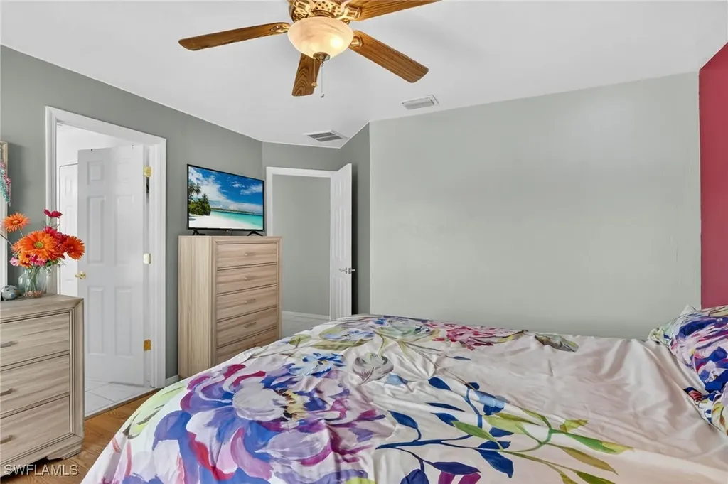 1105 SW 11th Place Cape Coral FL 33991