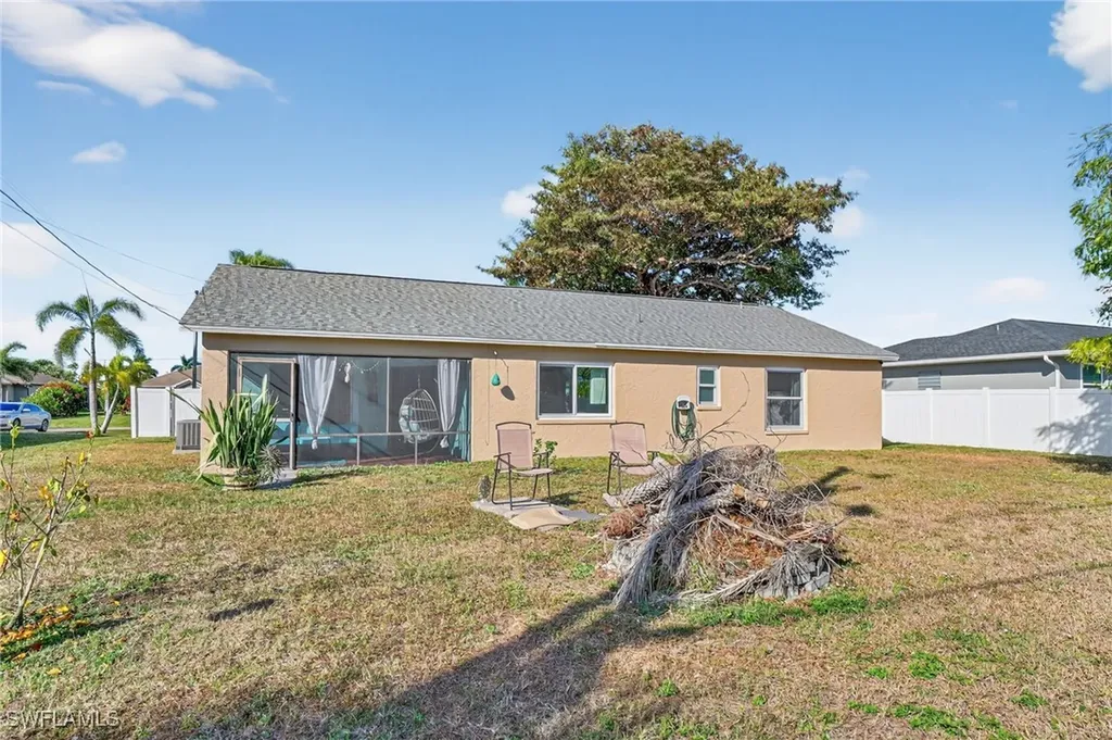 1105 SW 11th Place Cape Coral FL 33991