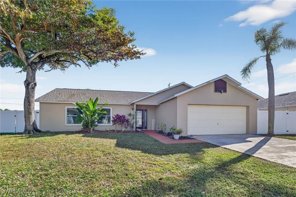 1105 SW 11th Place Cape Coral FL 33991