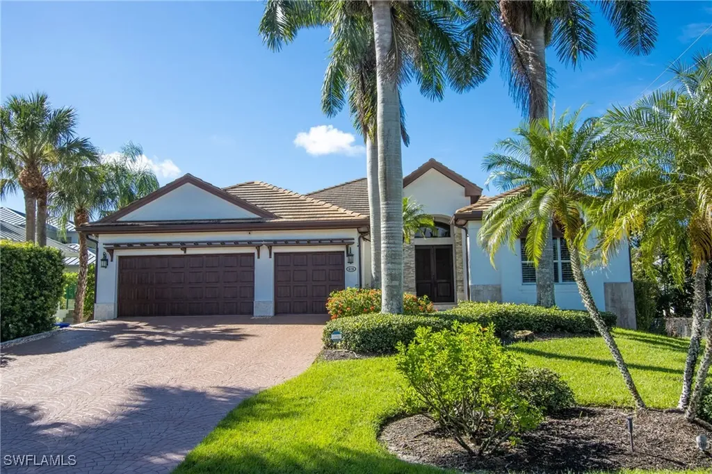 678 11th Avenue S Naples FL 34102