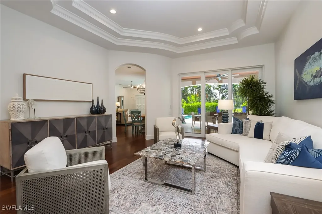 678 11th Avenue S Naples FL 34102