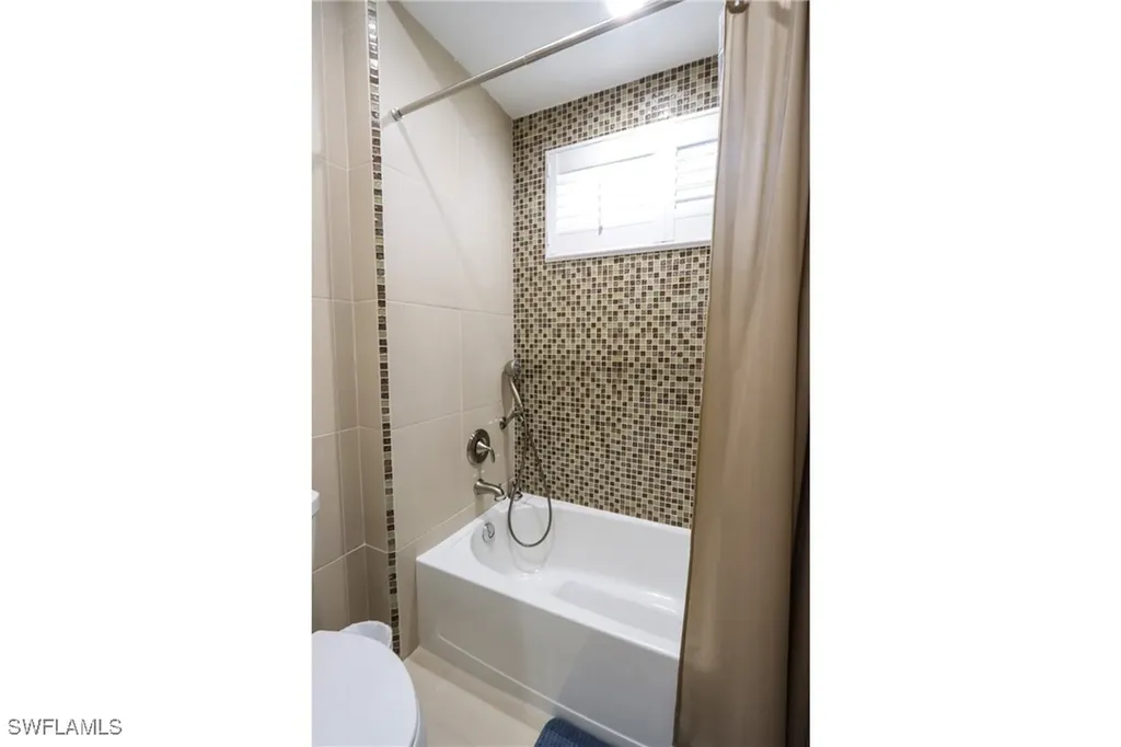 678 11th Avenue S Naples FL 34102