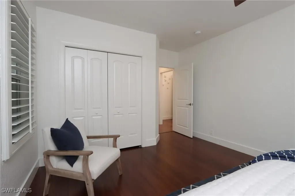 678 11th Avenue S Naples FL 34102