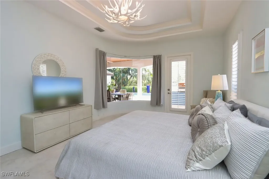 678 11th Avenue S Naples FL 34102