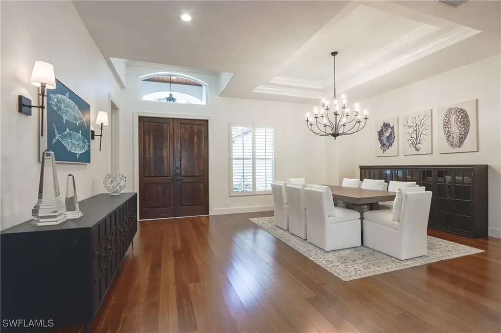 678 11th Avenue S Naples FL 34102