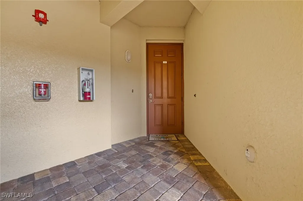 9735 Acqua Court Naples FL 34113