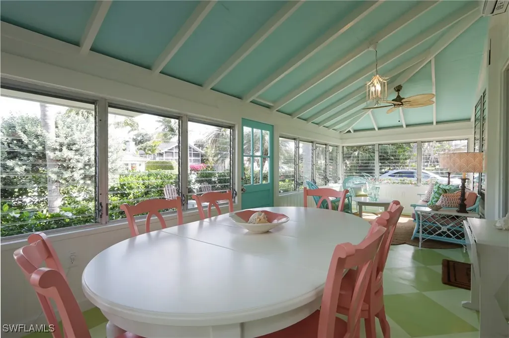 Xxxx 11th Avenue S Naples FL 34102