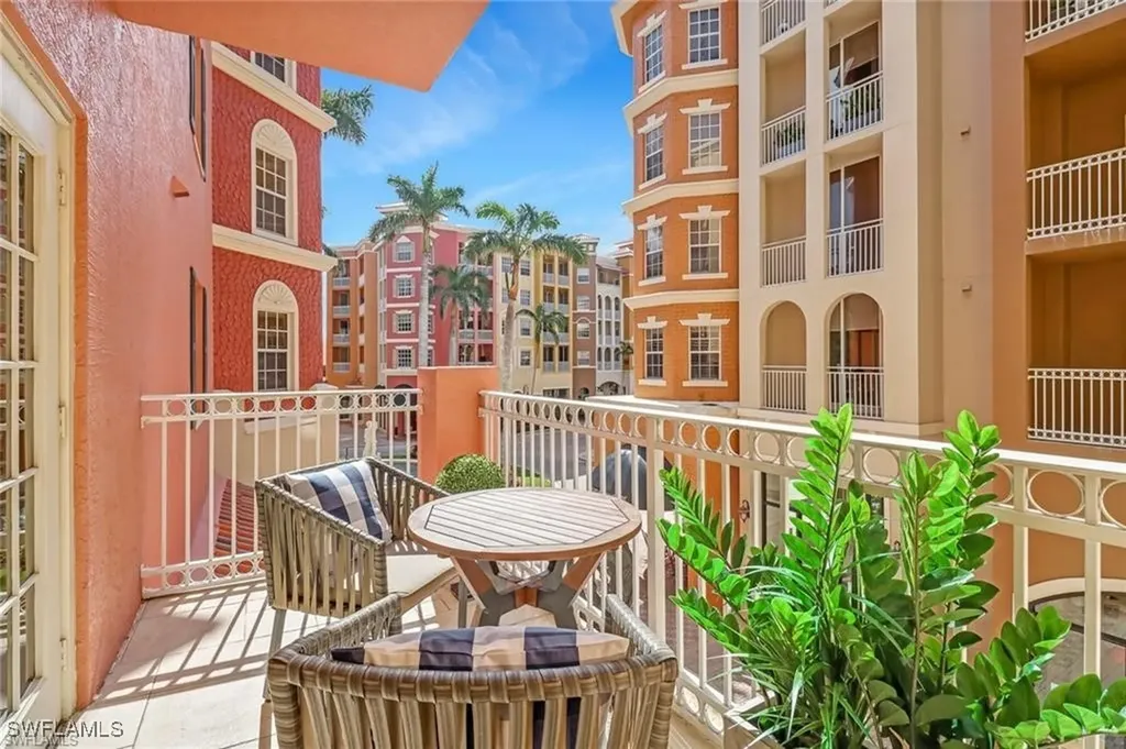 410 Bayfront Place Naples FL 34102