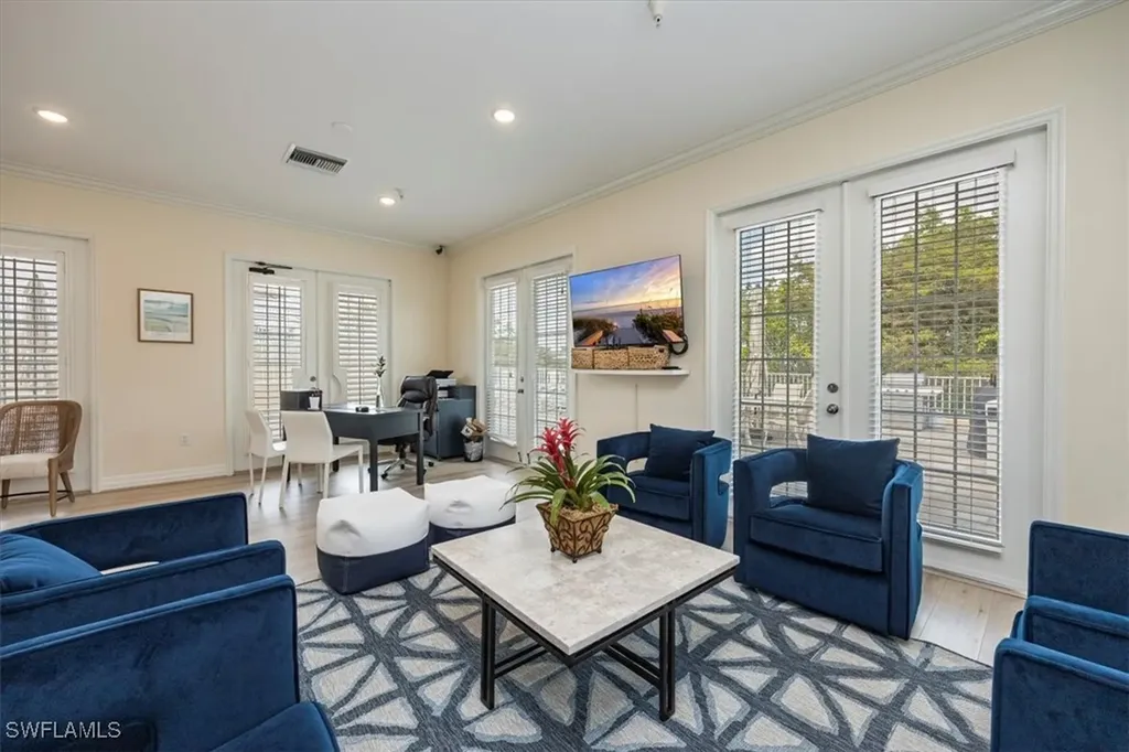 410 Bayfront Place Naples FL 34102
