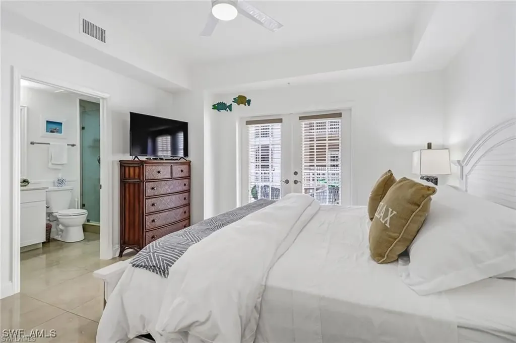 410 Bayfront Place Naples FL 34102