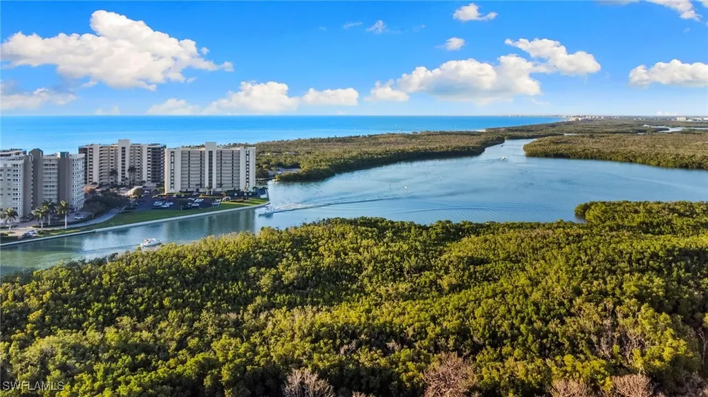 325 Dunes Boulevard Naples FL 34110