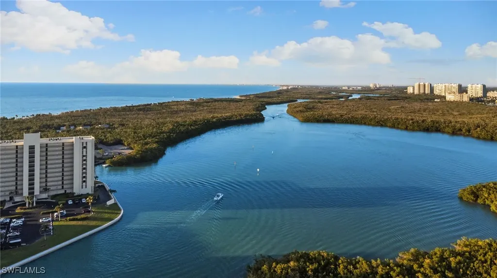 325 Dunes Boulevard Naples FL 34110